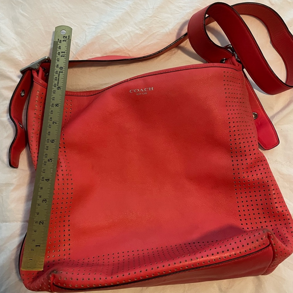 Authentic leather Coach crossbody/shoulder bag.